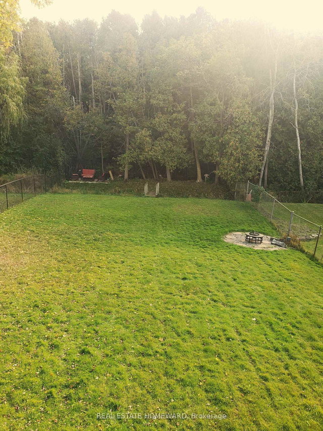 Master Bedroom - 932 Elgin Street