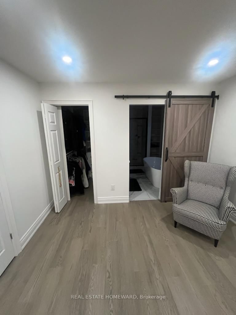 932 Elgin Street, Unit Master Bedroom - Photo 4