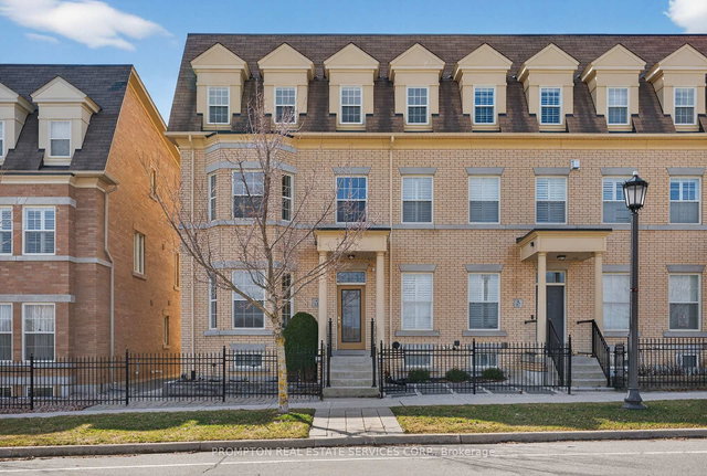 15 Donald Buttress Boulevard E