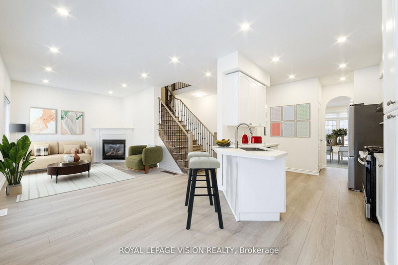 124 Alfred Paterson Dr, Markham, L6E 1L5 | Image 3