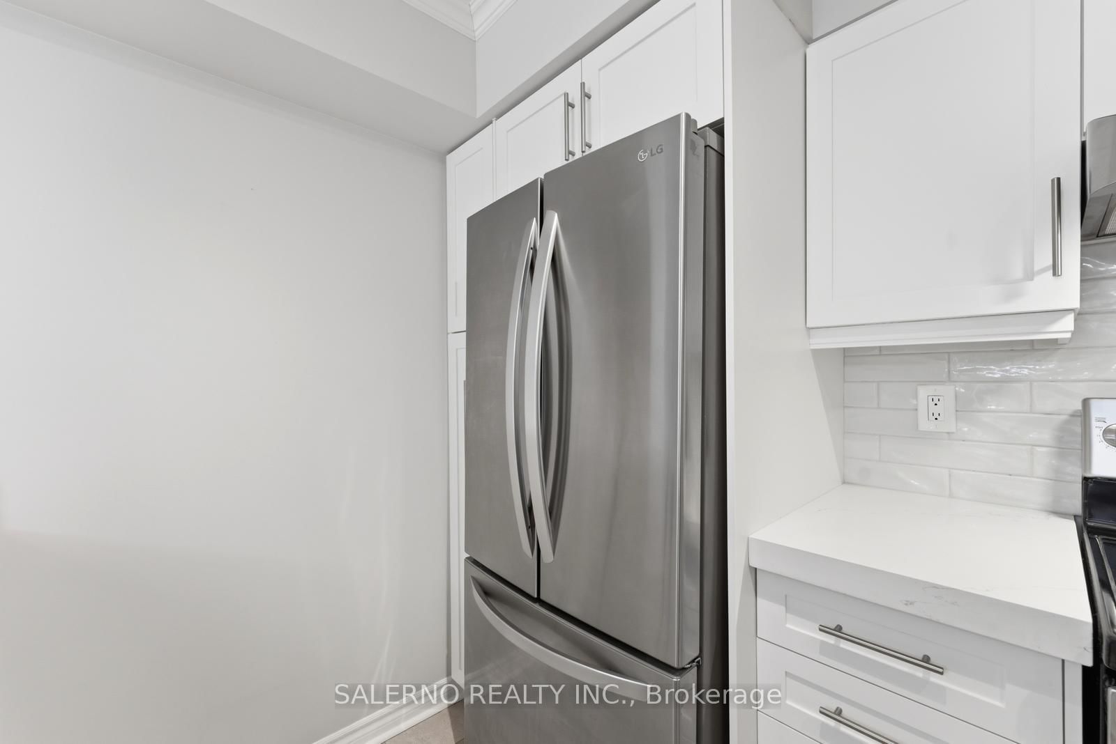 141 Woodbridge Avenue, Unit 312 - Photo 15