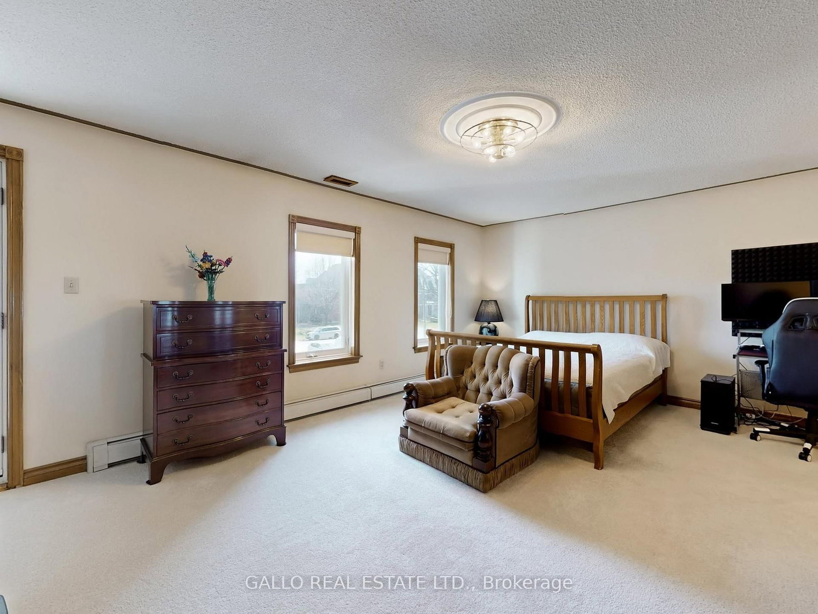 Detached House for sale at 106 Duncan Road, Richmond Hill, Ontario, L4C 6J7 - Langstaff - MLS: N13001264