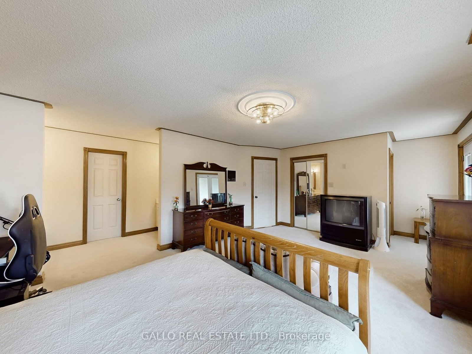 Detached House for sale at 106 Duncan Road, Richmond Hill, Ontario, L4C 6J7 - Langstaff - MLS: N13001264