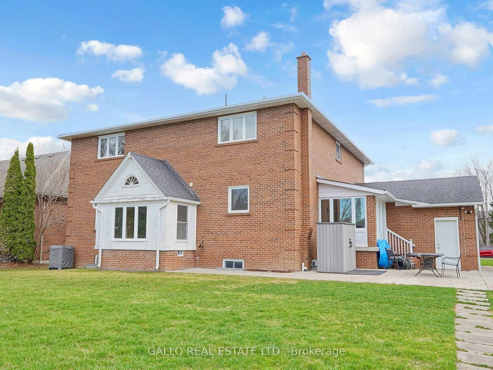 Detached House for sale at 106 Duncan Road, Richmond Hill, Ontario, L4C 6J7 - Langstaff - MLS: N13001264