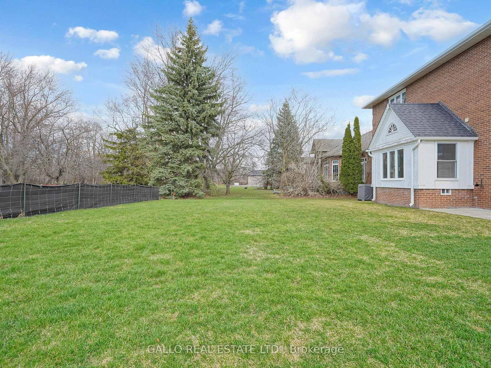 Detached House for sale at 106 Duncan Road, Richmond Hill, Ontario, L4C 6J7 - Langstaff - MLS: N13001264