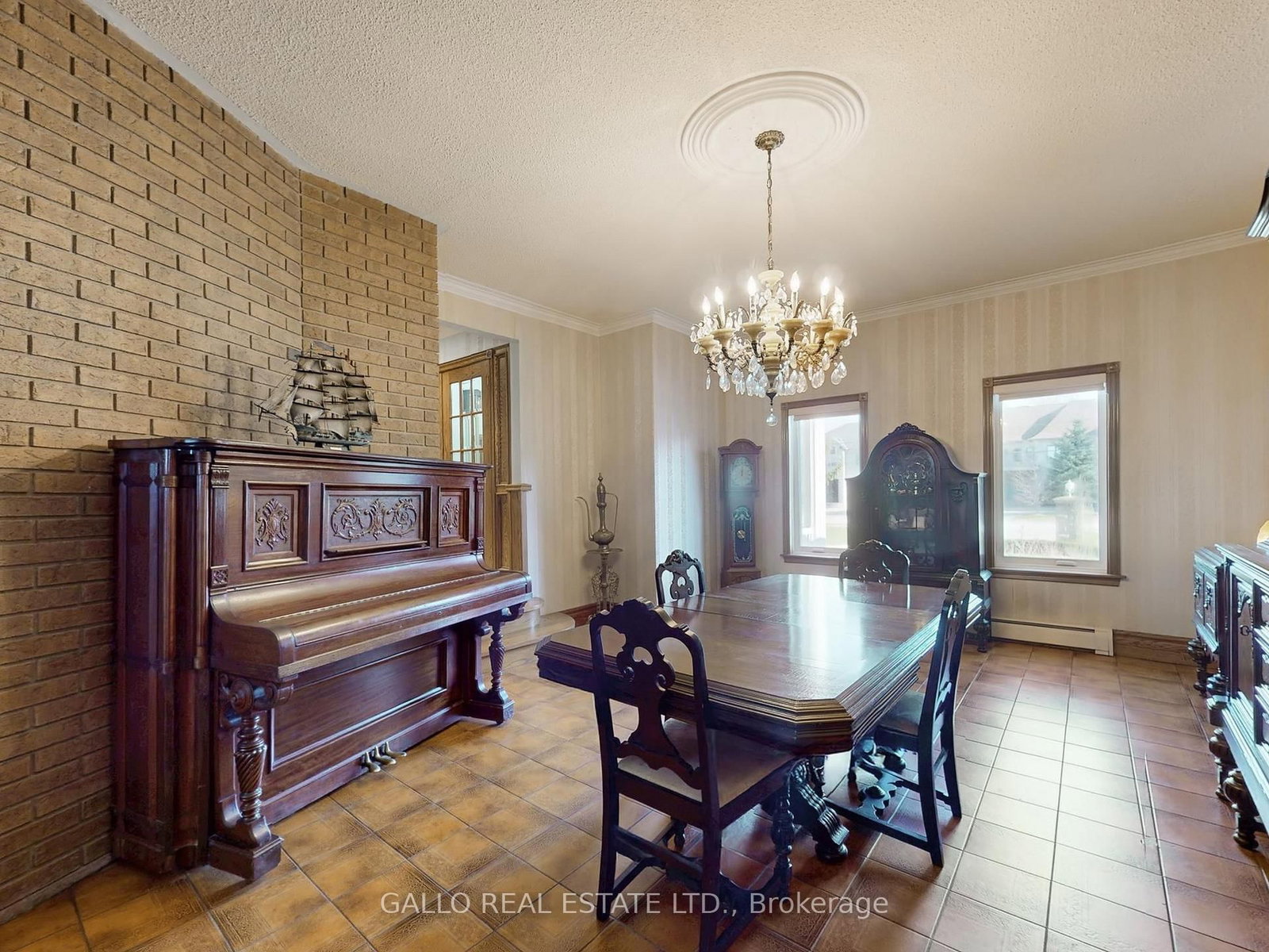 Detached House for sale at 106 Duncan Road, Richmond Hill, Ontario, L4C 6J7 - Langstaff - MLS: N13001264