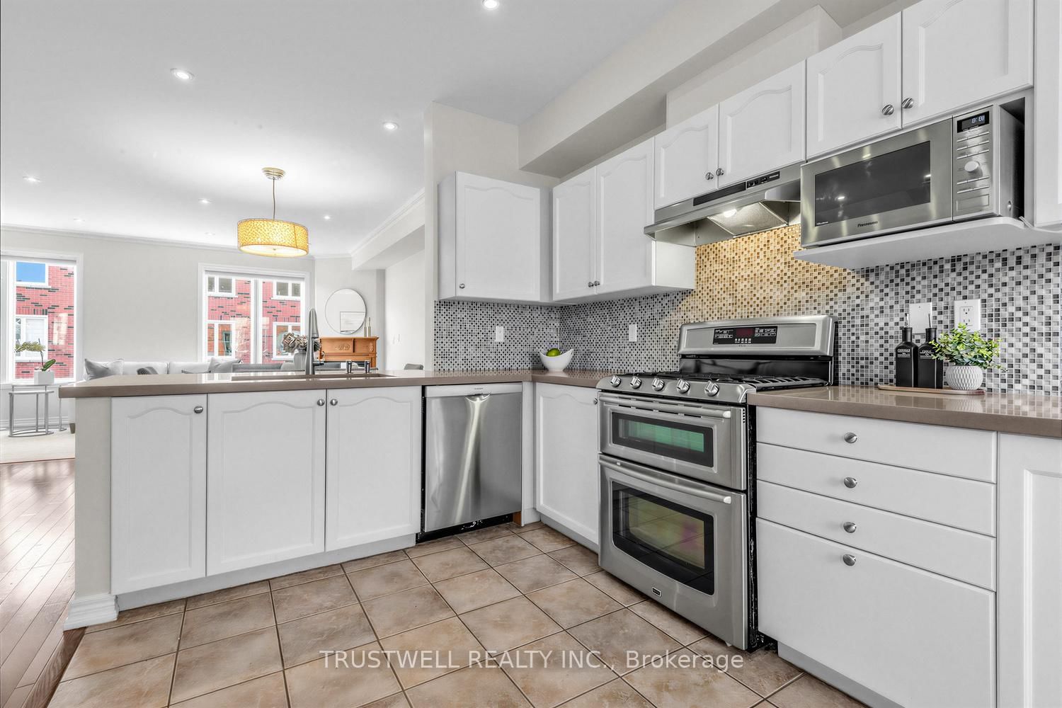 Townhouse for sale at 32 Orchid Road, Markham, Ontario, L3T 7T6 - Commerce Valley - MLS: N13001320