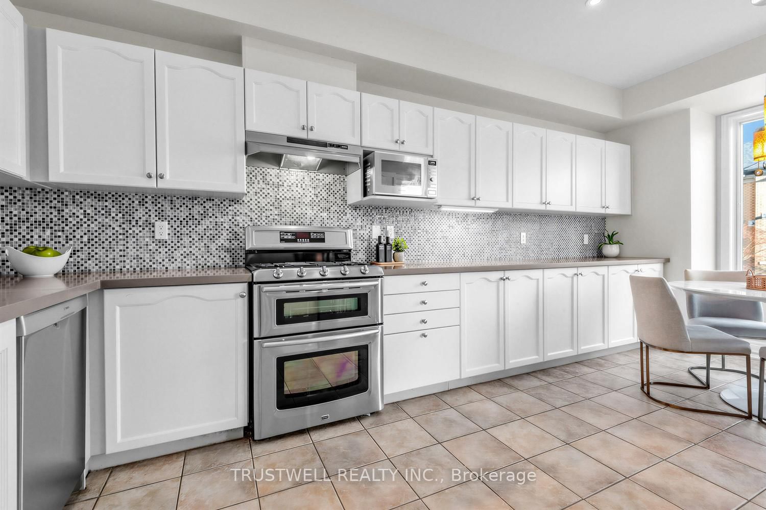 Townhouse for sale at 32 Orchid Road, Markham, Ontario, L3T 7T6 - Commerce Valley - MLS: N13001320