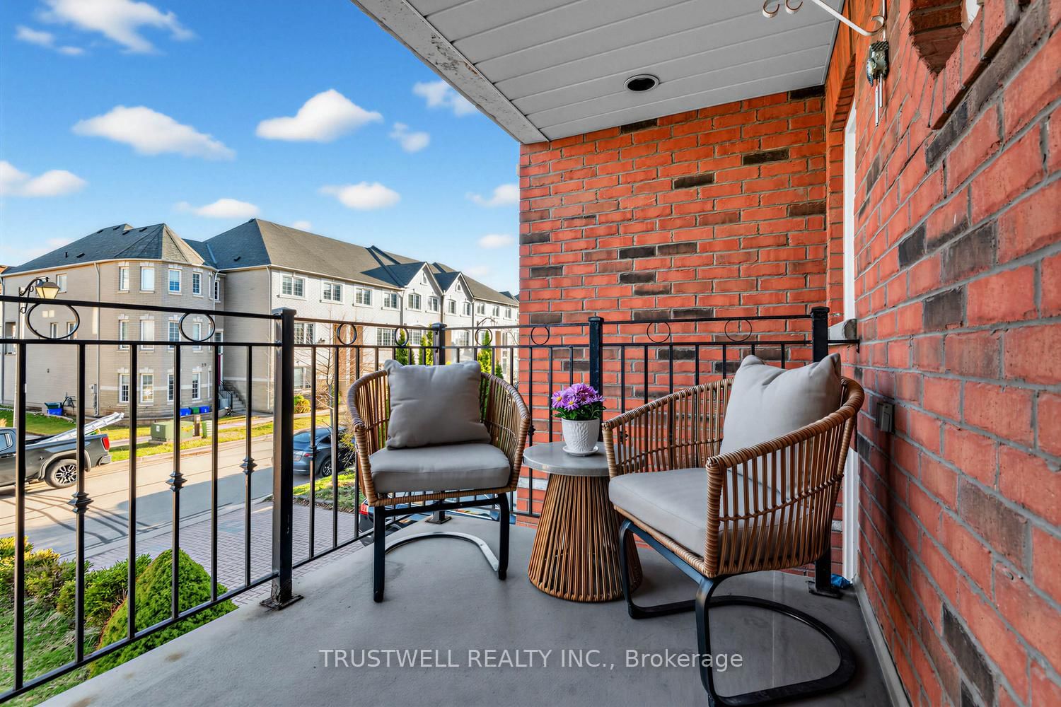 Townhouse for sale at 32 Orchid Road, Markham, Ontario, L3T 7T6 - Commerce Valley - MLS: N13001320