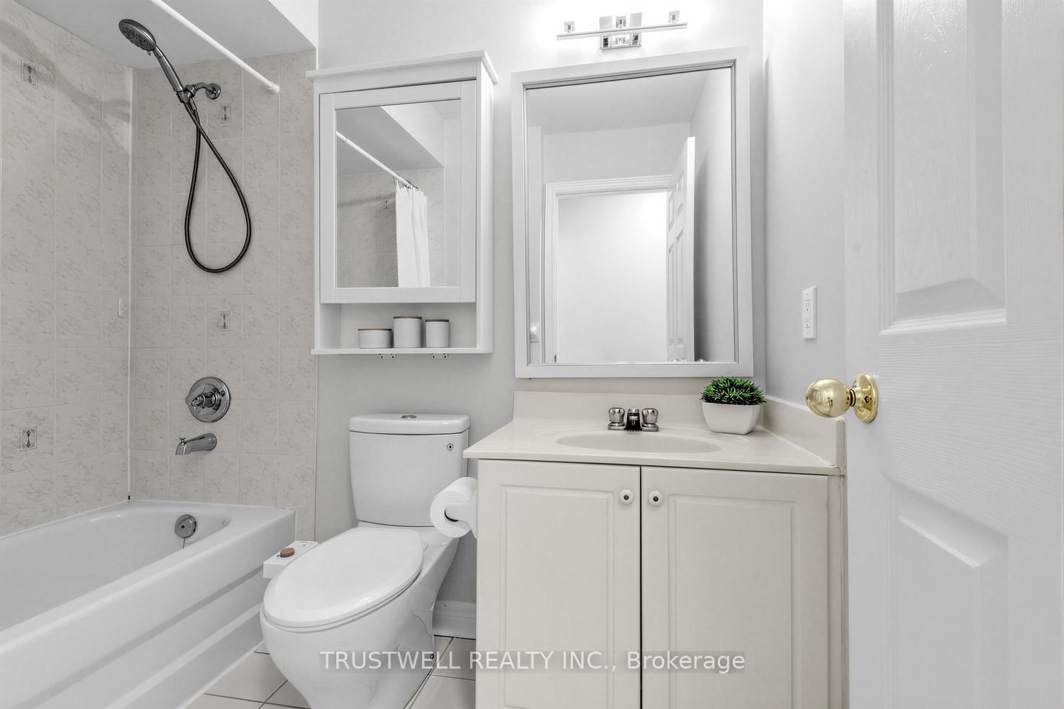 Townhouse for sale at 32 Orchid Road, Markham, Ontario, L3T 7T6 - Commerce Valley - MLS: N13001320