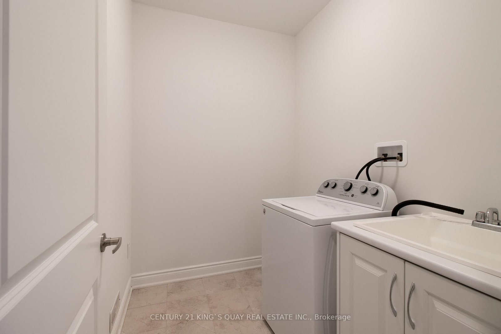 Detached House for sale at 38 Tipp Drive, Richmond Hill, Ontario, L4E 1J3 - Rural Richmond Hill - MLS: N13001374