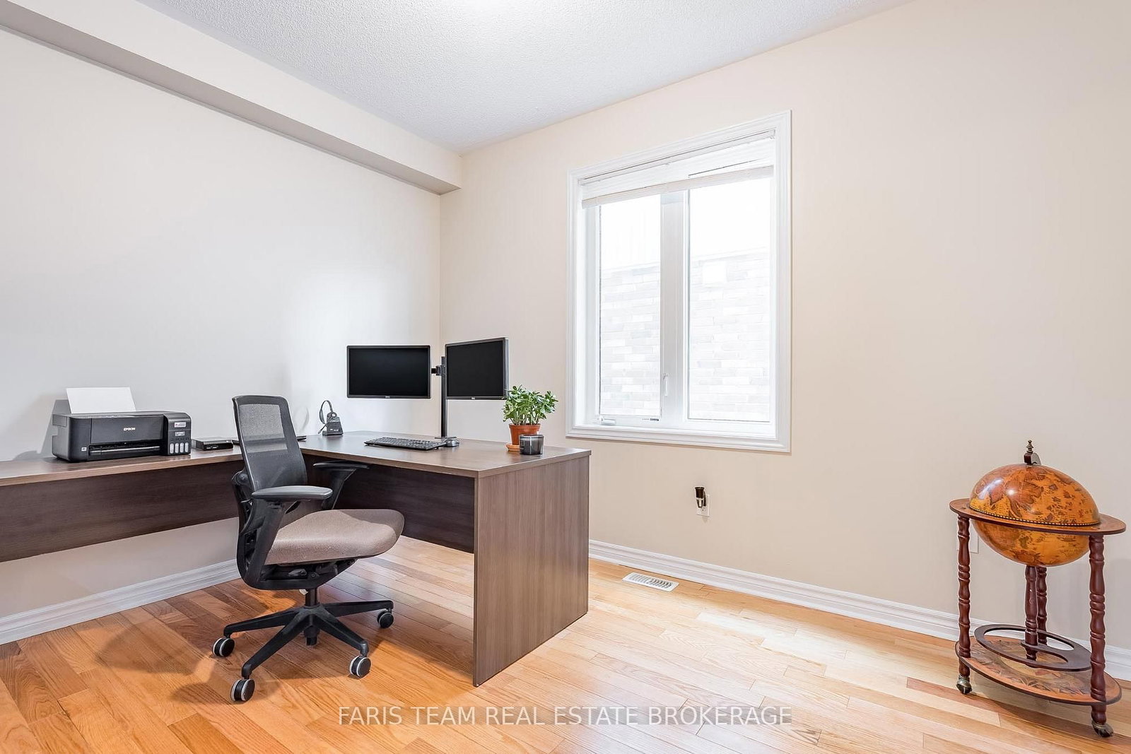 Detached House for sale at 111 Latimer Avenue, Essa, Ontario, L3W 0N1 - Angus - MLS: N13001416