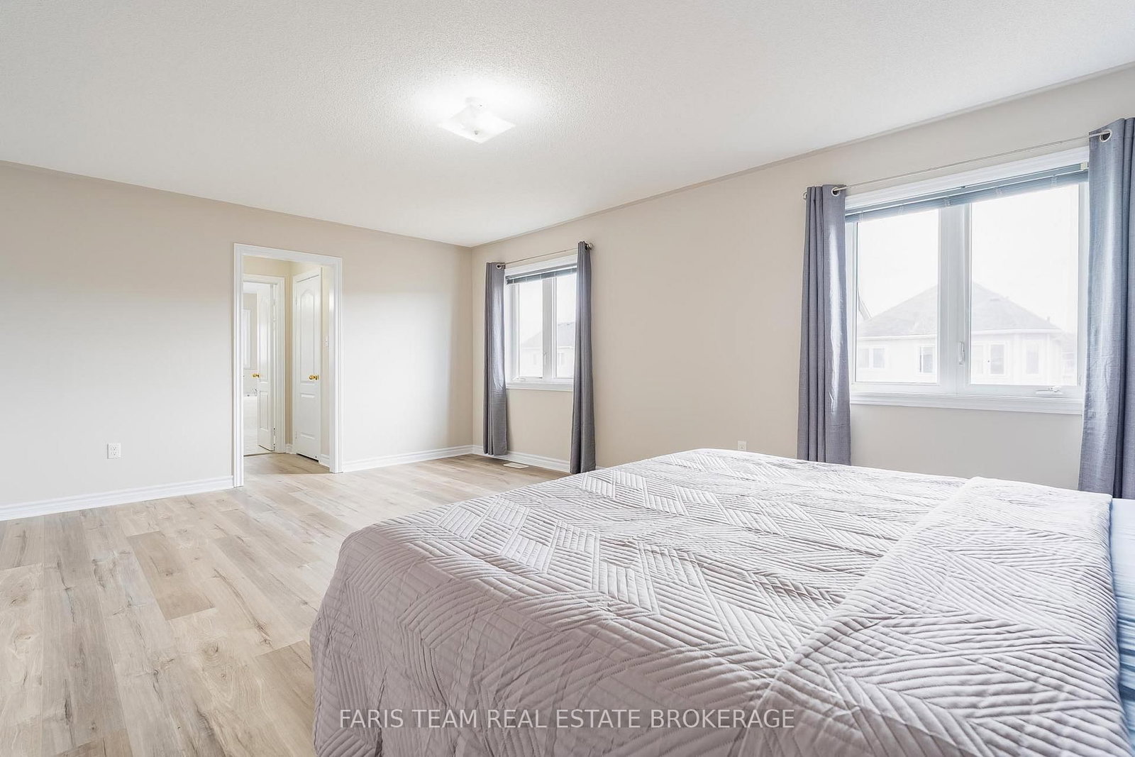 Detached House for sale at 111 Latimer Avenue, Essa, Ontario, L3W 0N1 - Angus - MLS: N13001416