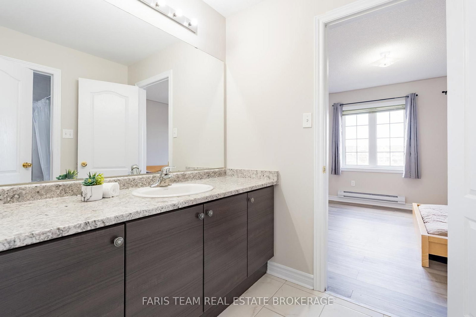 Detached House for sale at 111 Latimer Avenue, Essa, Ontario, L3W 0N1 - Angus - MLS: N13001416