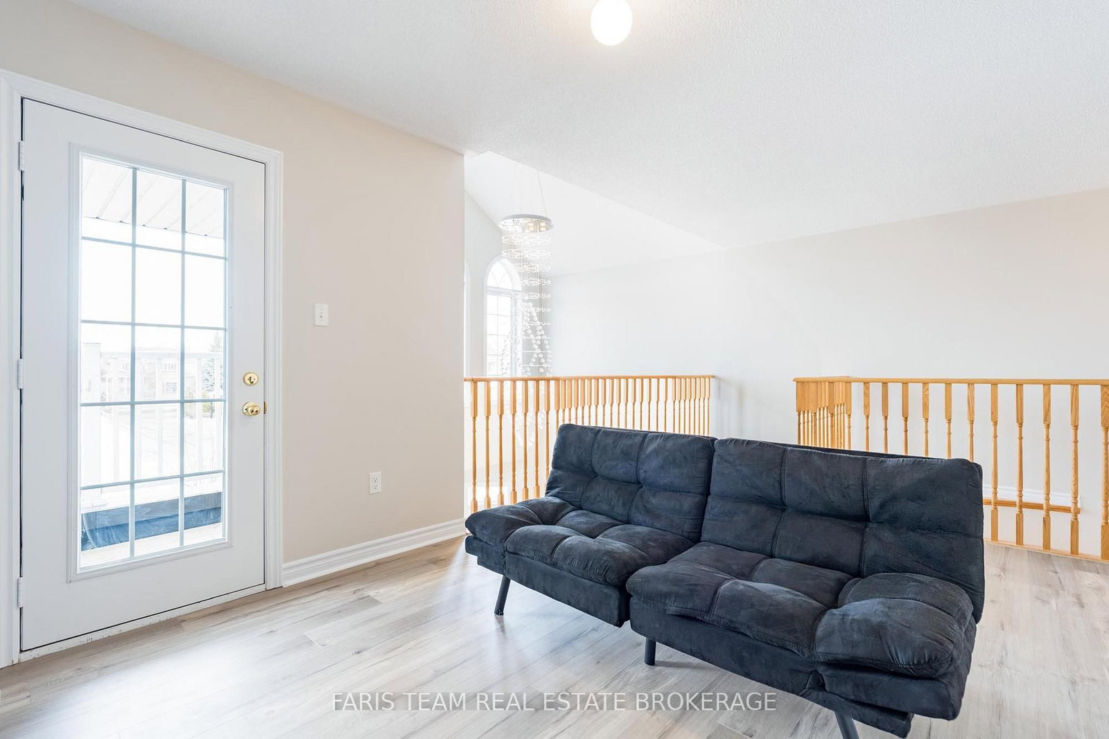 Detached House for sale at 111 Latimer Avenue, Essa, Ontario, L3W 0N1 - Angus - MLS: N13001416