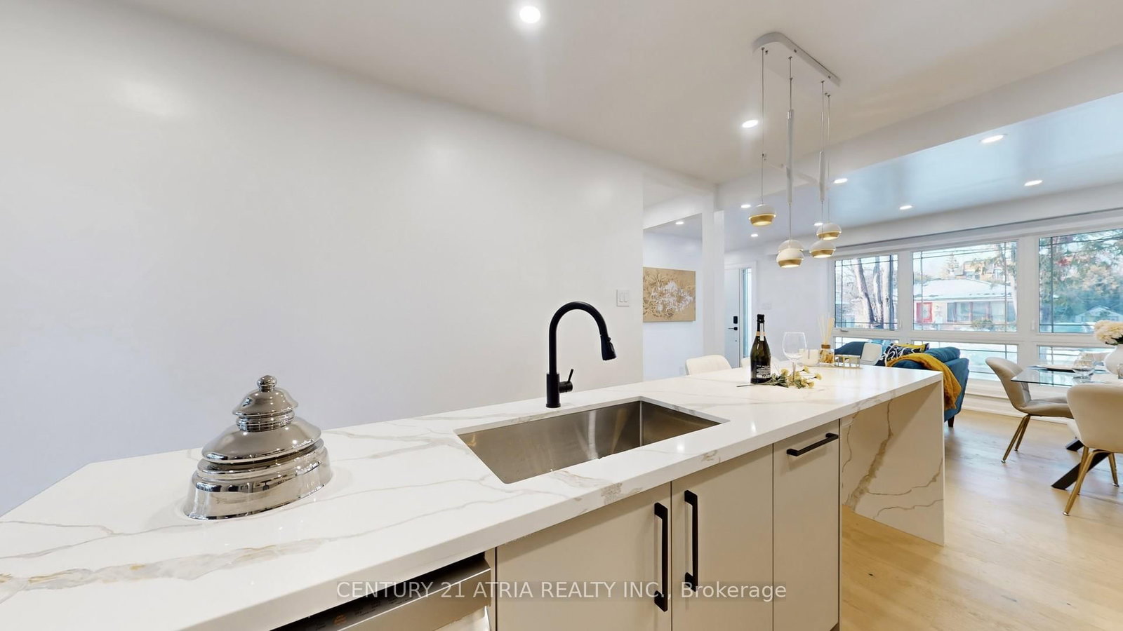 Detached House for sale at 392 Bent Crescent, Richmond Hill, Ontario, L4C 1C3 - Crosby - MLS: N13001530