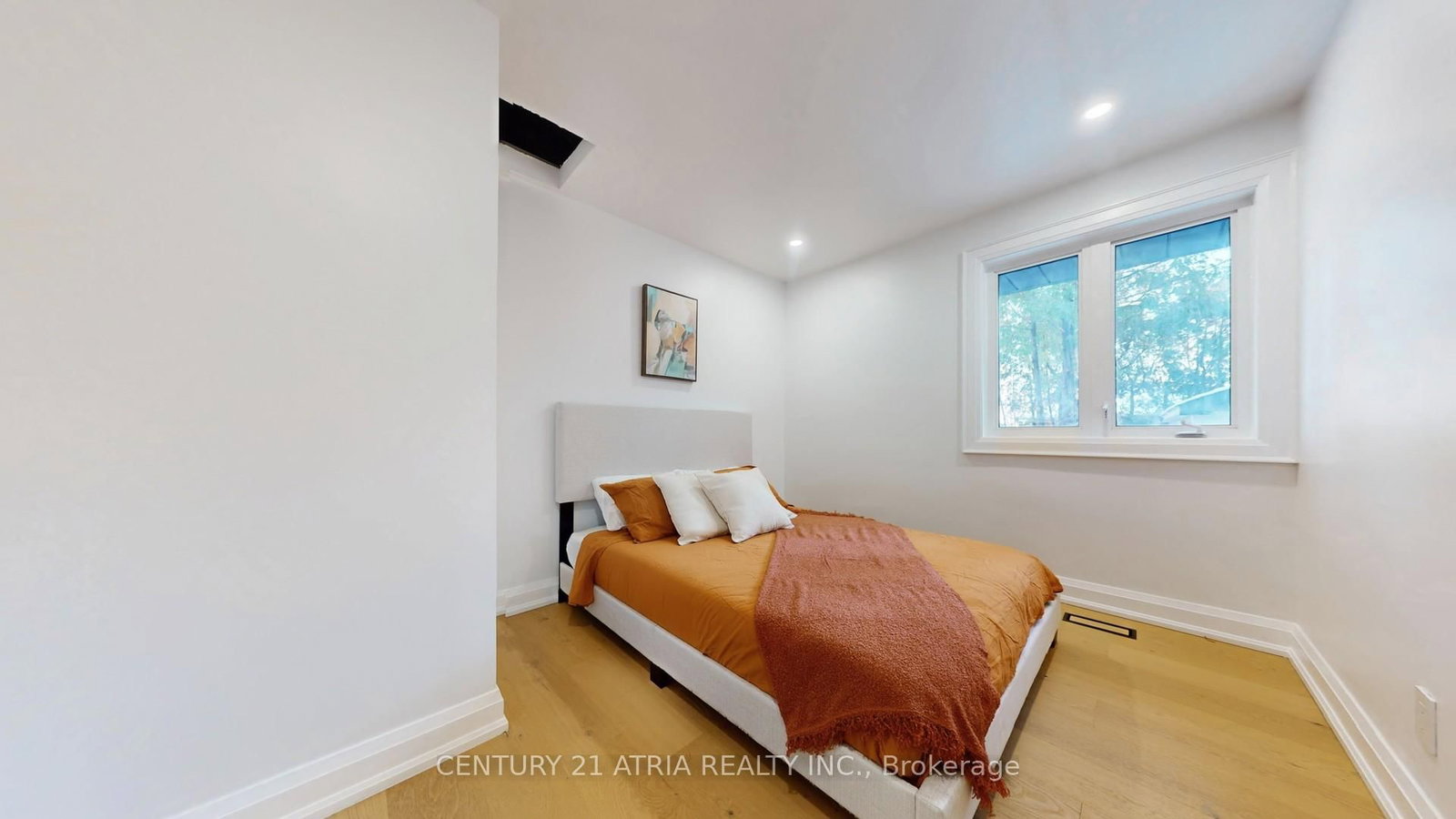 Detached House for sale at 392 Bent Crescent, Richmond Hill, Ontario, L4C 1C3 - Crosby - MLS: N13001530