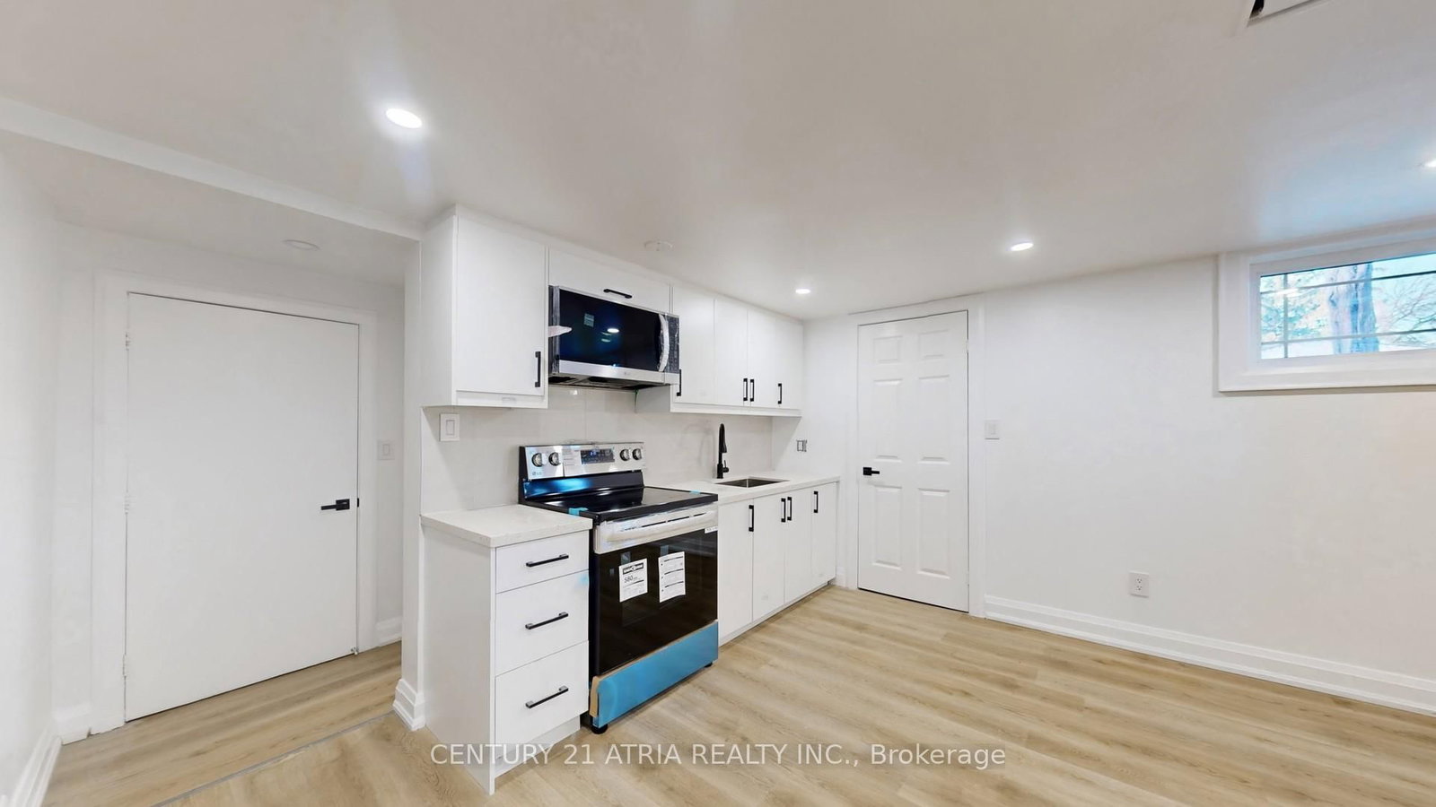 Detached House for sale at 392 Bent Crescent, Richmond Hill, Ontario, L4C 1C3 - Crosby - MLS: N13001530