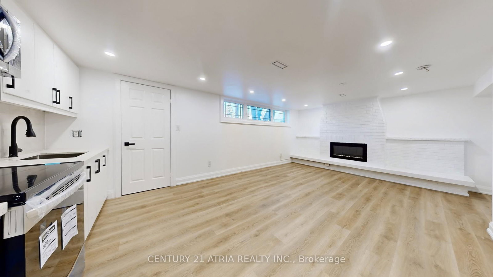 Detached House for sale at 392 Bent Crescent, Richmond Hill, Ontario, L4C 1C3 - Crosby - MLS: N13001530