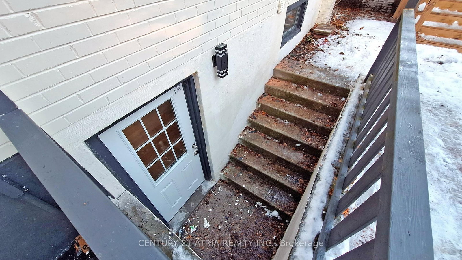 Detached House for sale at 392 Bent Crescent, Richmond Hill, Ontario, L4C 1C3 - Crosby - MLS: N13001530