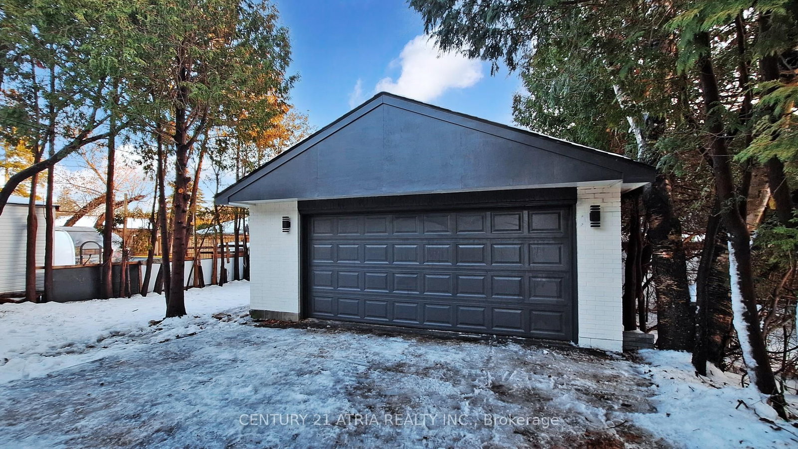 Detached House for sale at 392 Bent Crescent, Richmond Hill, Ontario, L4C 1C3 - Crosby - MLS: N13001530