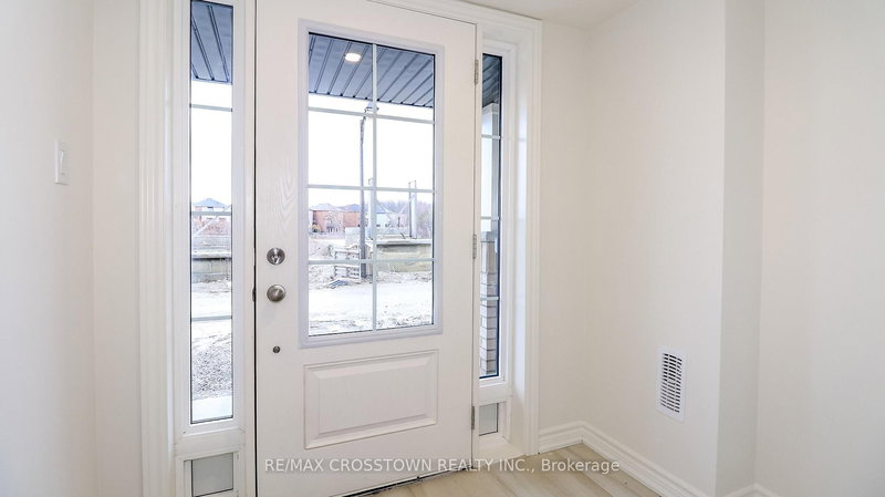 #29 - 1991 Matteer Crt, Innisfil, L9S 4T9 | Image 3