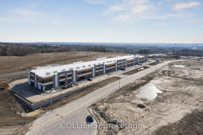 14 - 175 Melvin Robson Ave, Aurora, L4G 7B4 | Image 2