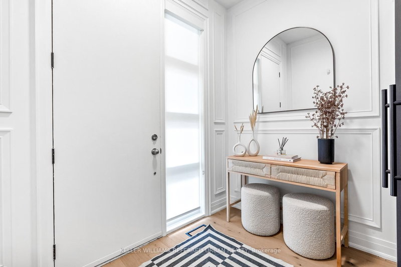 37 Globemaster Lane, Richmond Hill, L4E 1H4 | Image 2