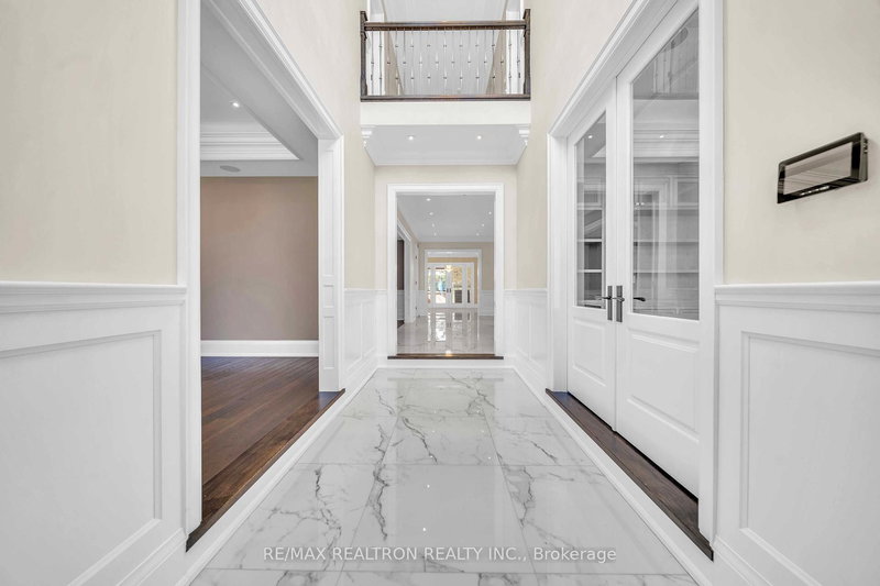 74 Yongehurst Rd, Richmond Hill, L4C 3T2 | Image 3