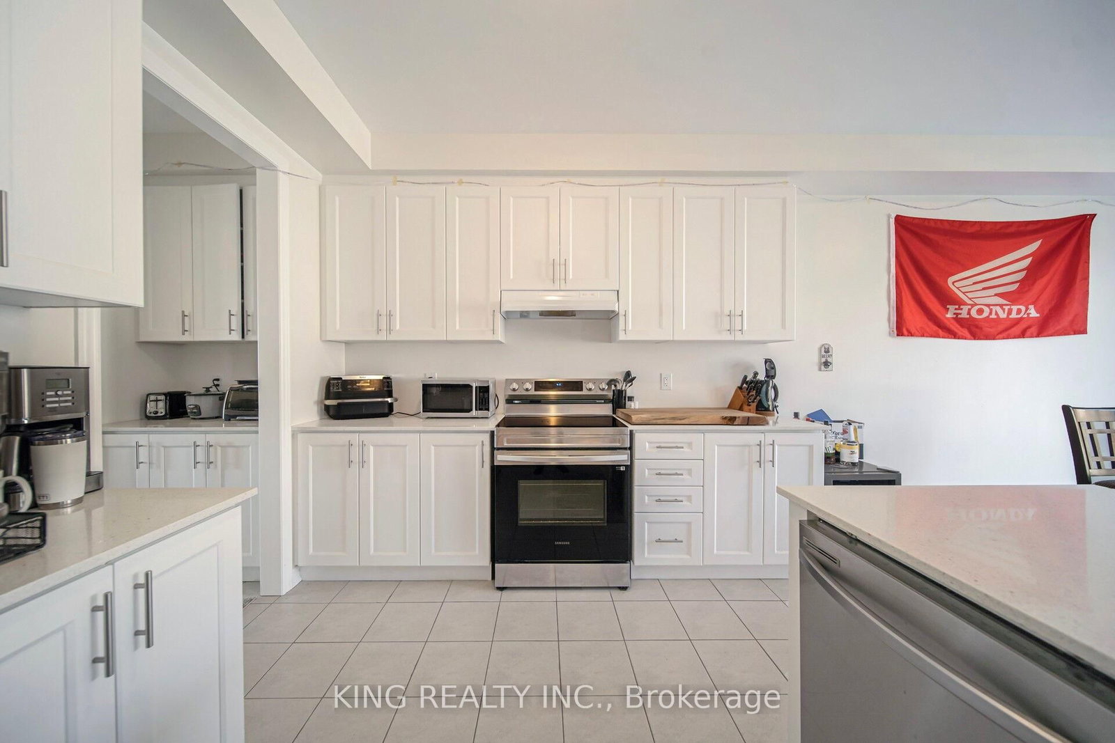 69 Lawrence D. Pridham Avenue - Photo 18