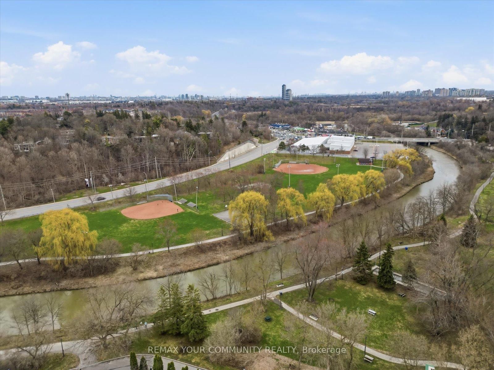 121 Woodbridge Avenue, Unit 313 - Photo 39