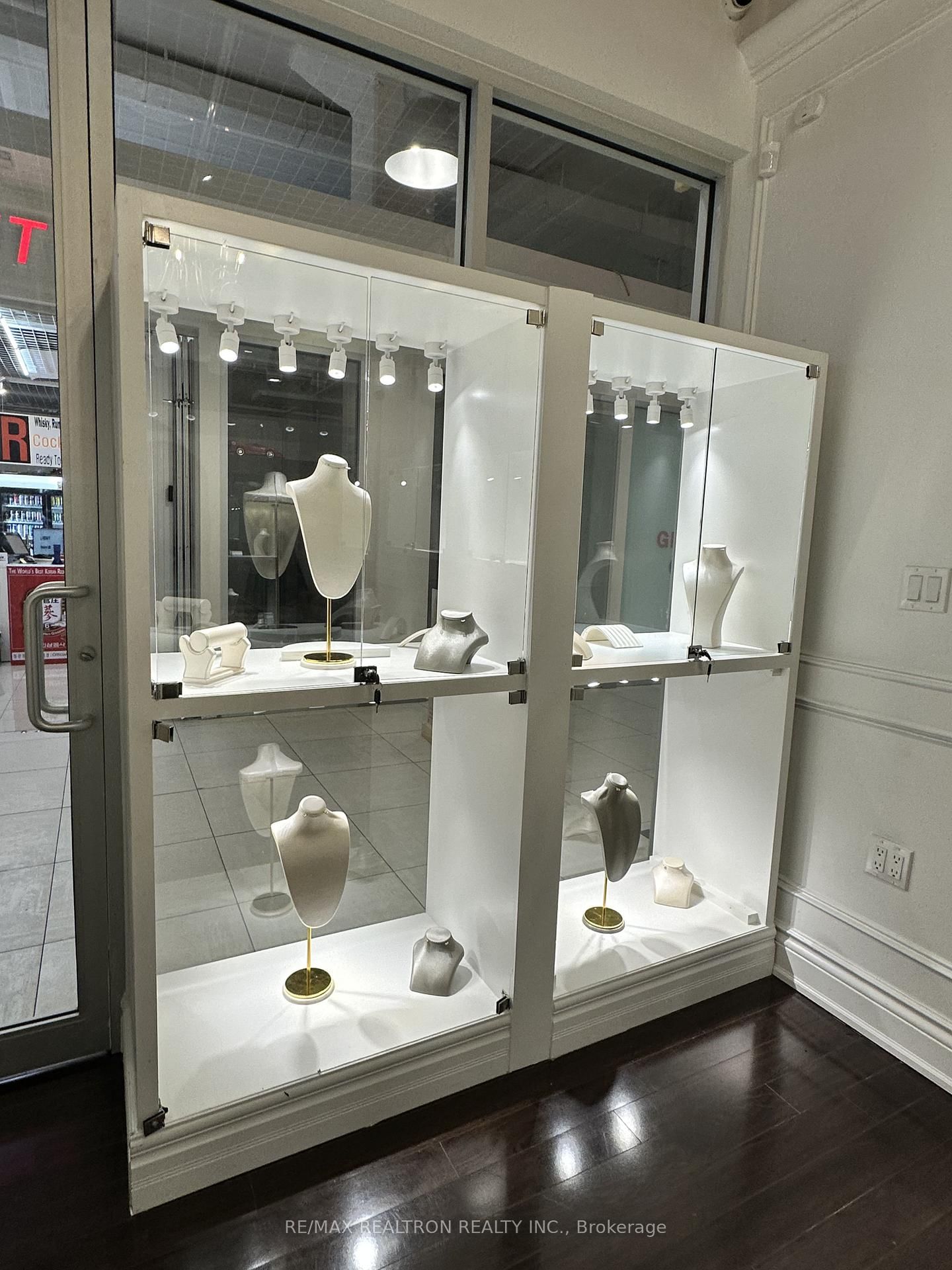 7181 Yonge Street, Unit 148 - Photo 5