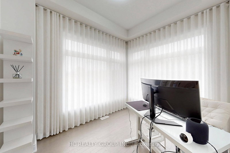 20 Harold Humphrey St, Markham, L3R 0P1 | Image 3