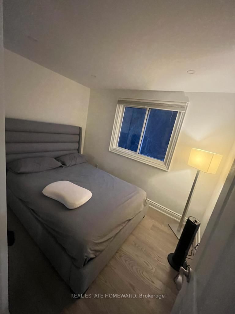 932 Elgin Street, Unit Bedroom - Photo 3