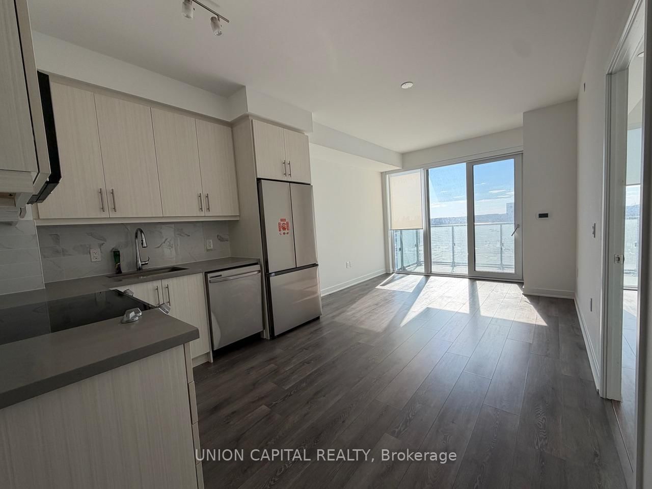 105 Oneida Crescent, Unit 1201 - Photo 3