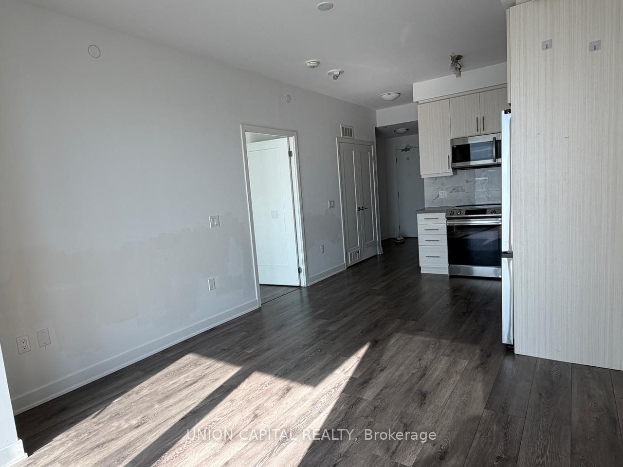 105 Oneida Crescent, Unit 1201 - Photo 6