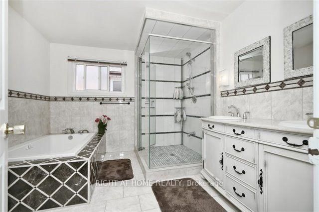 Detached House for sale at 358 Valleymede Drive, Richmond Hill, Ontario, L4B 3E8 - Doncrest - MLS: N13002638