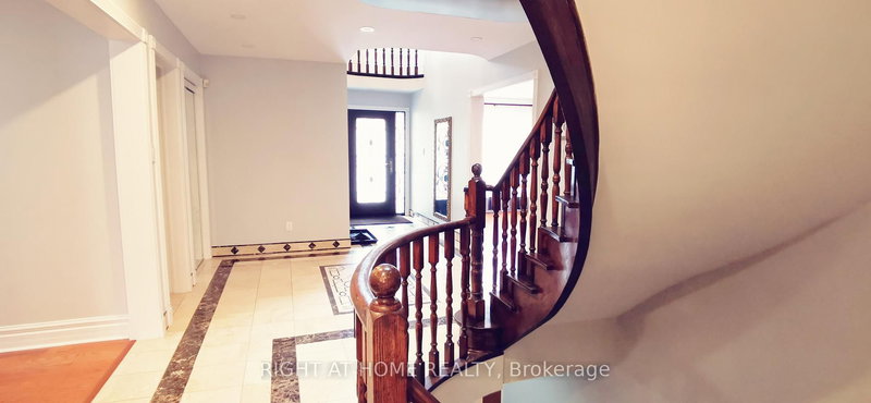 358 Valleymede Dr, Richmond Hill, L4B 3E8 | Image 3