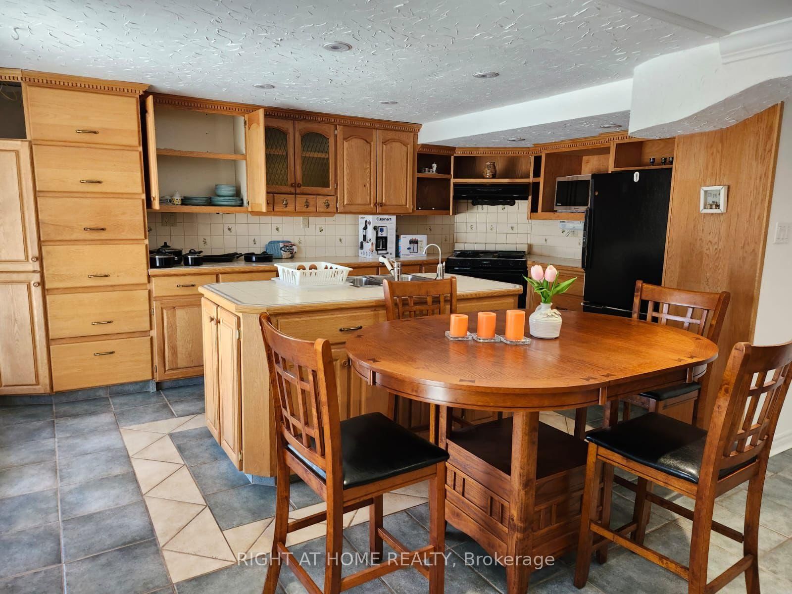 104 Peevers Crescent - Photo 9