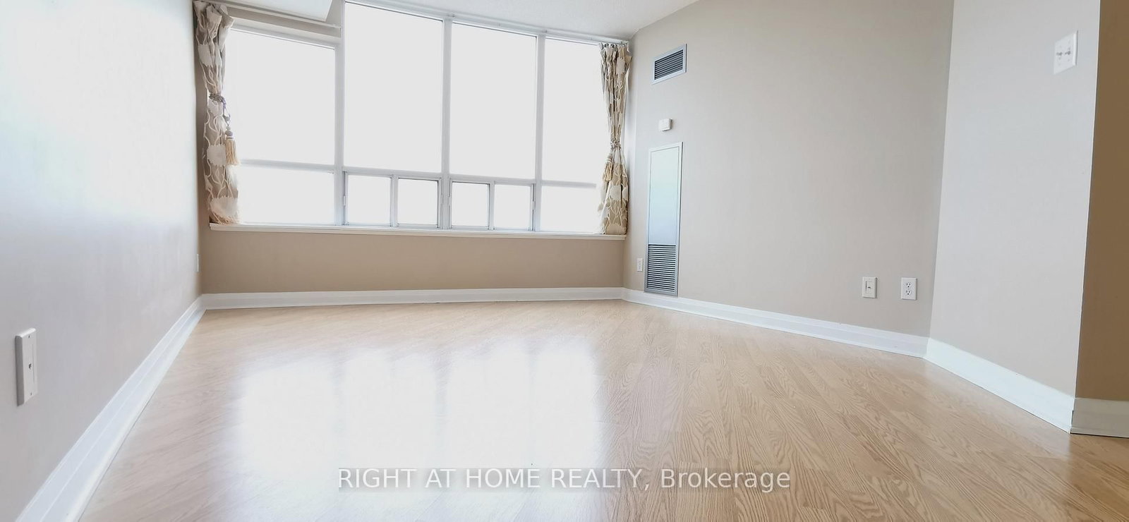 7363 Kennedy Road, Unit 613 - Photo 9