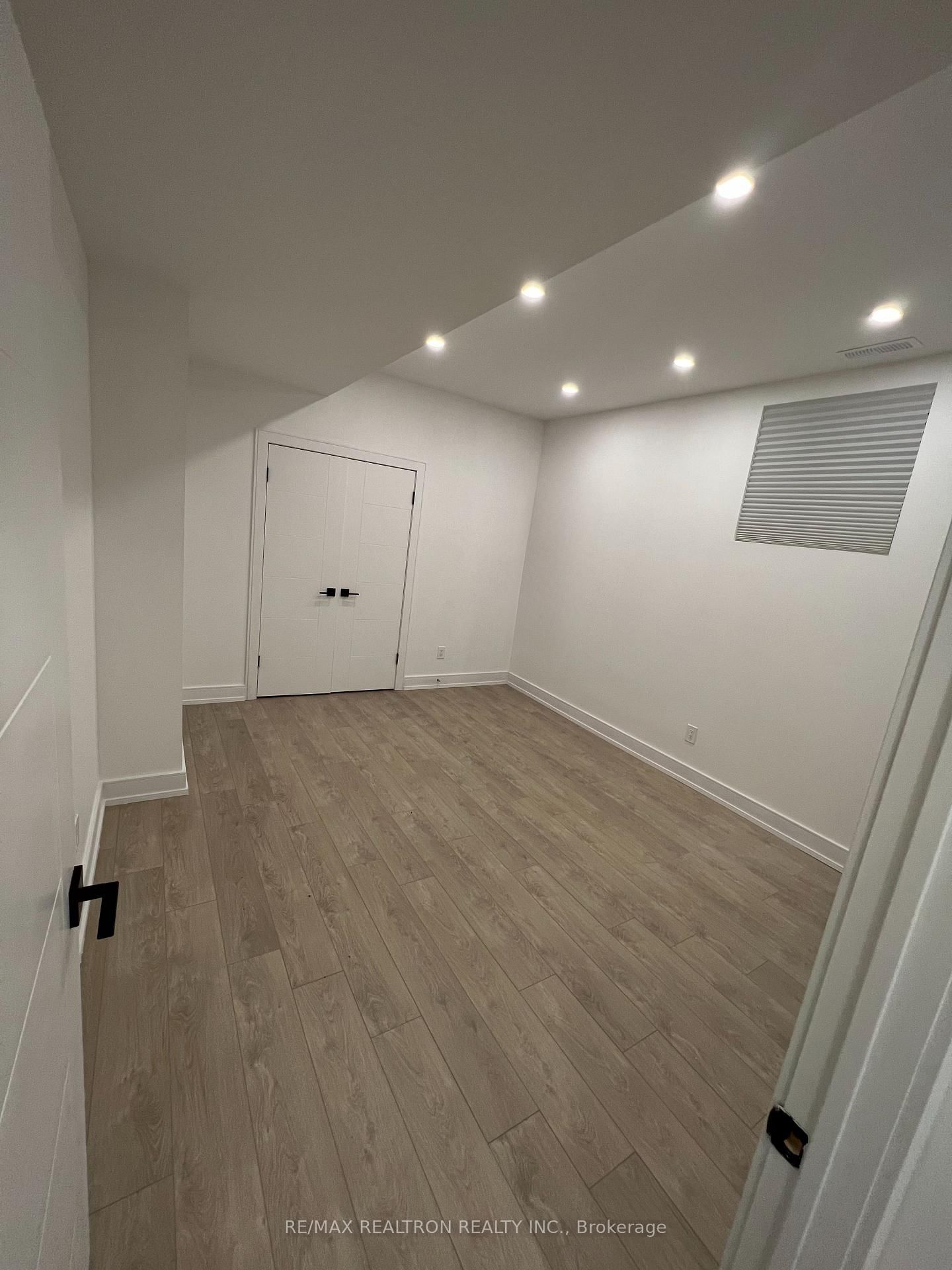 18 Port Royal Avenue