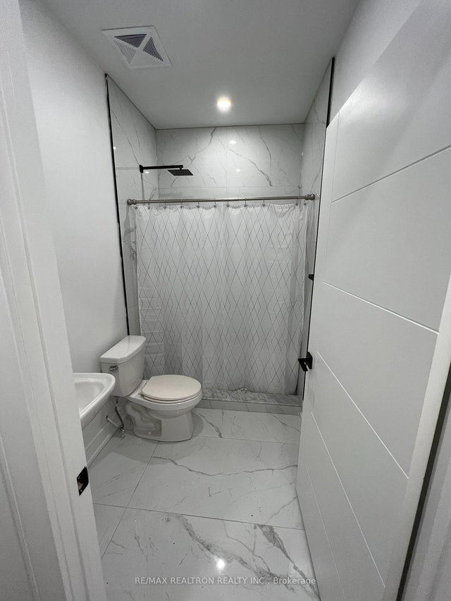 18 Port Royal Avenue