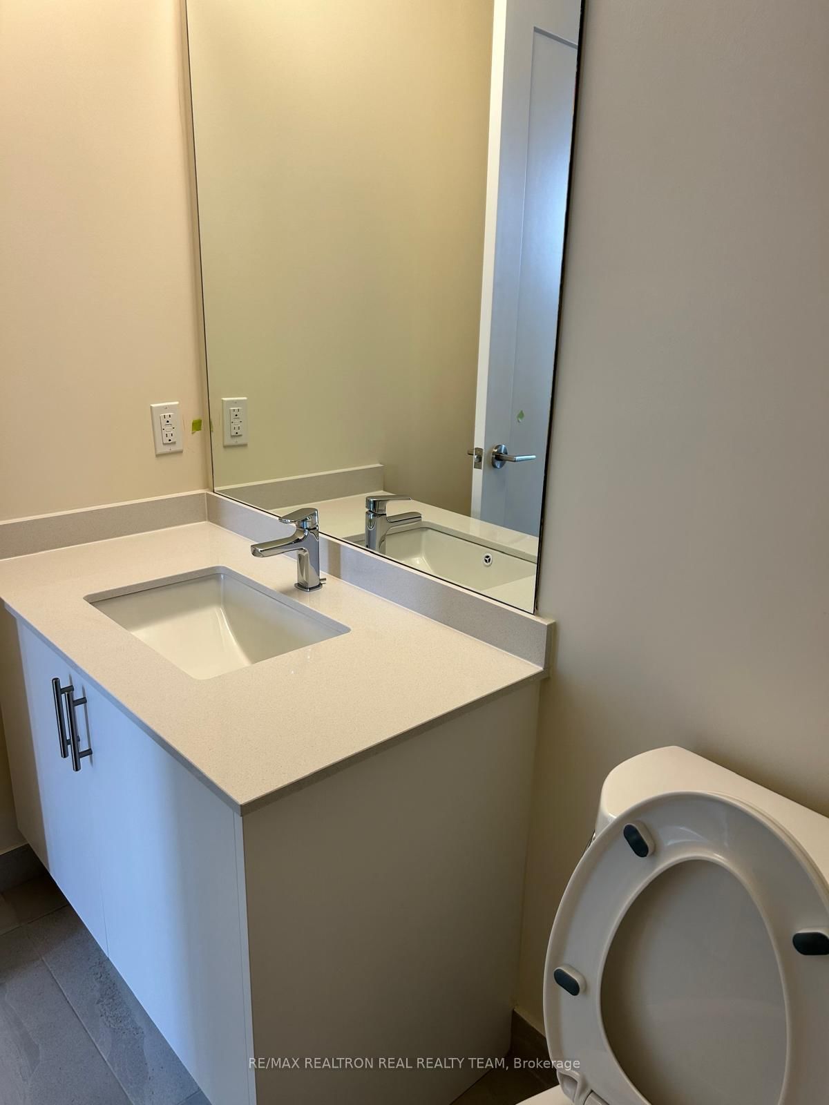 8960 Jane Street, Unit 1211 - Photo 10