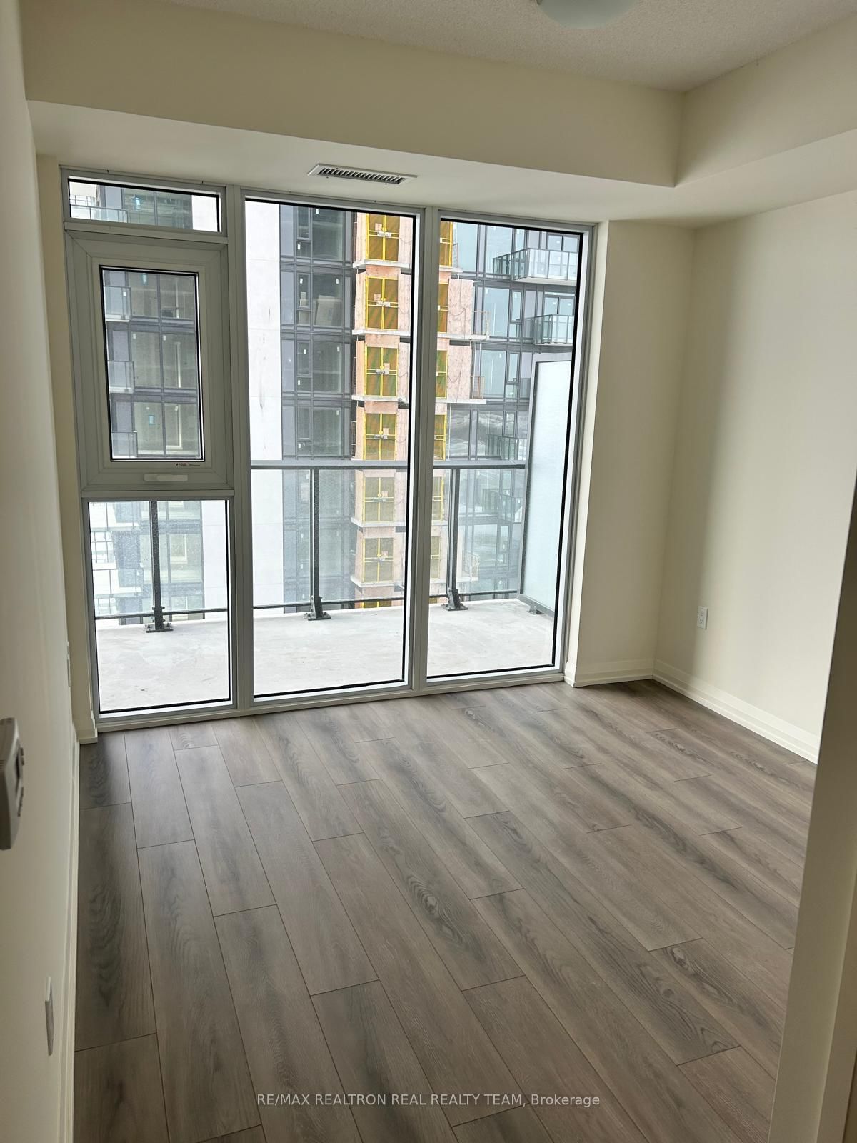 8960 Jane Street, Unit 1211 - Photo 4