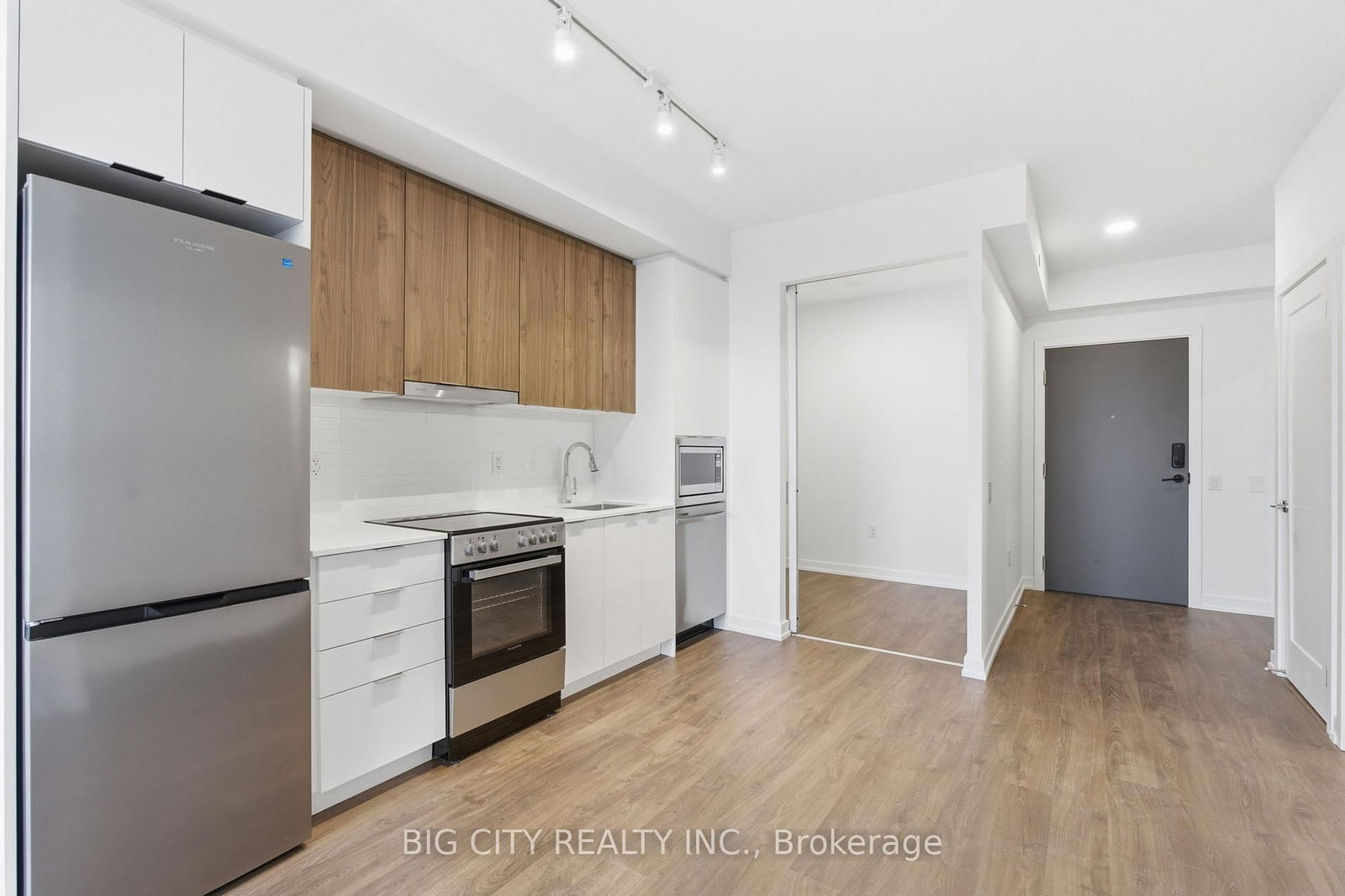 9763 Markham Road, Unit 235 - Photo 7