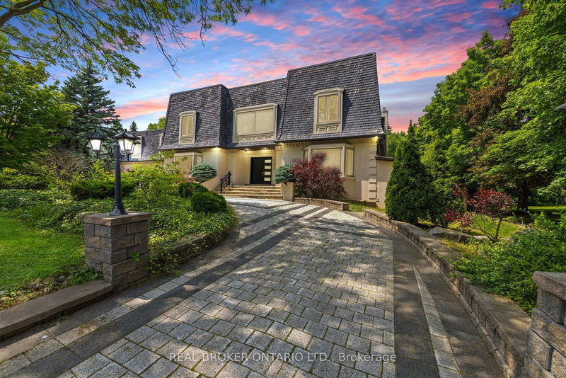 106 Teefy Ave, Richmond Hill, L4C 8C6 | Image 2