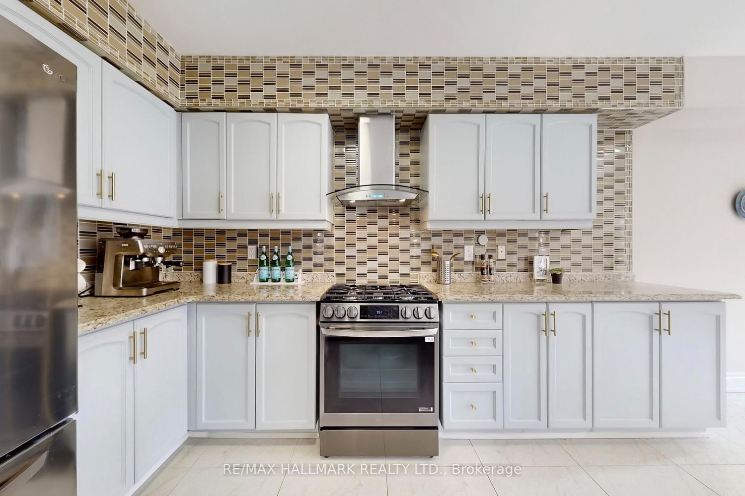 Detached House for sale at 17 Durango Drive, Richmond Hill, Ontario, L4S 2W5 - Westbrook - MLS: N13003410