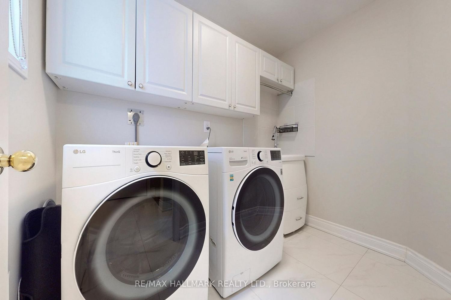 Detached House for sale at 17 Durango Drive, Richmond Hill, Ontario, L4S 2W5 - Westbrook - MLS: N13003410