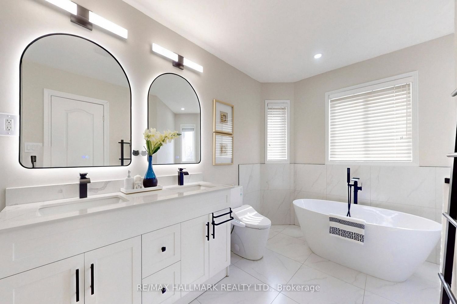 Detached House for sale at 17 Durango Drive, Richmond Hill, Ontario, L4S 2W5 - Westbrook - MLS: N13003410