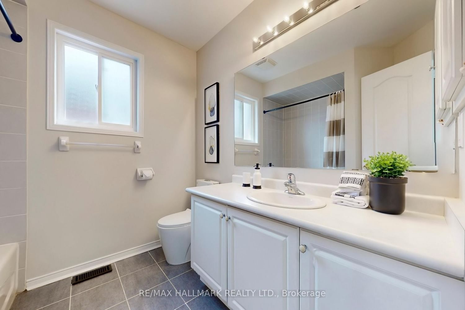 Detached House for sale at 17 Durango Drive, Richmond Hill, Ontario, L4S 2W5 - Westbrook - MLS: N13003410